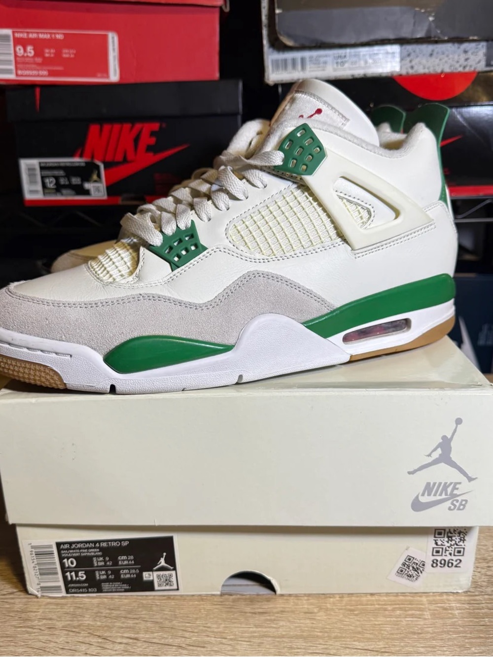 Air Jordan 4 Pine Green SB